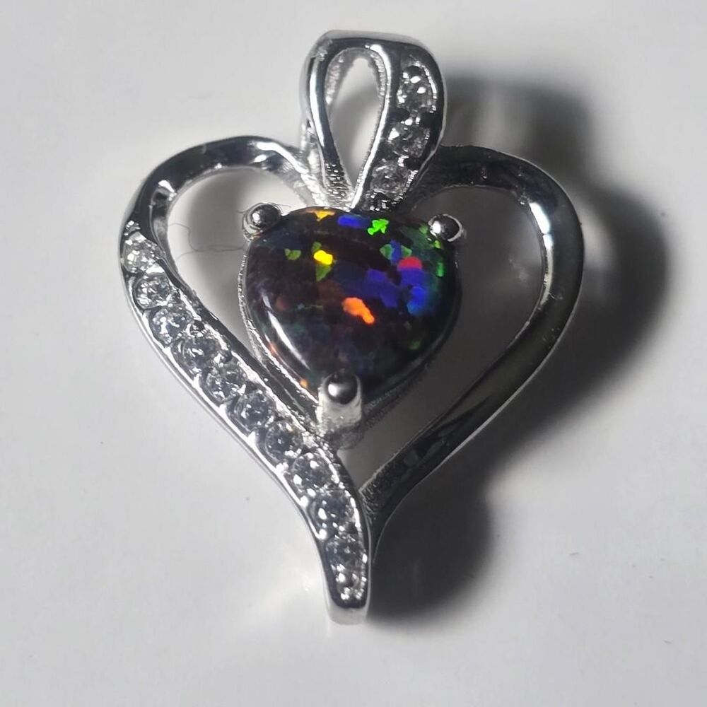 925 Sterling Silver Heart Pendant With Multi Color Center Stone